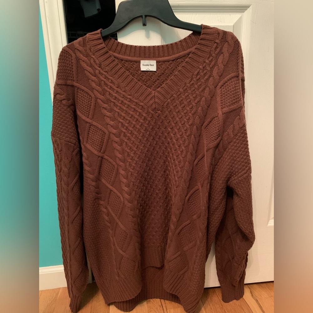 Aritzia V Neck Peggy Sweater